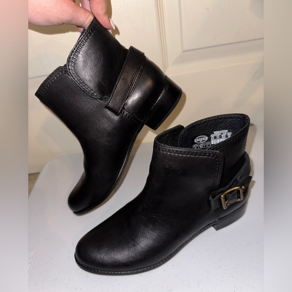 Fossil women’s Black Leather Ankle Booties with Buckle 8.5 punk western boho - Picture 14 of 14